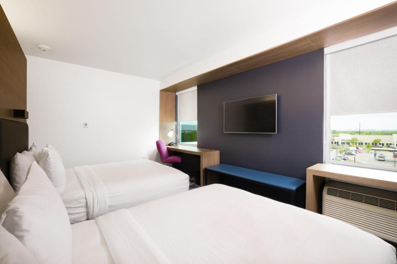 Hotel Aloft Austin Airport Extérieur photo